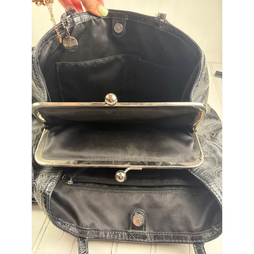 Coach Vintage Y2K Black Patent Leather Signature C Kisslock Shoulder Bag Purse